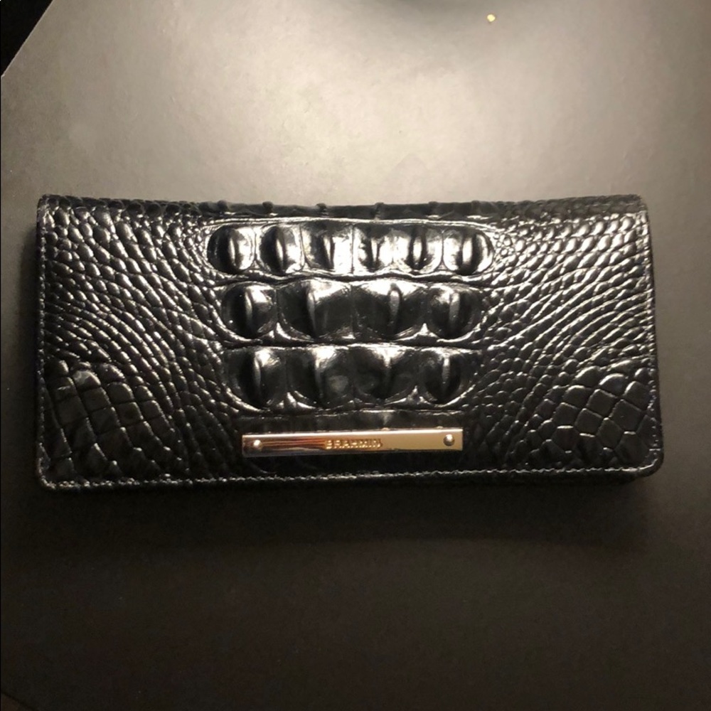 Brahmin wallet
